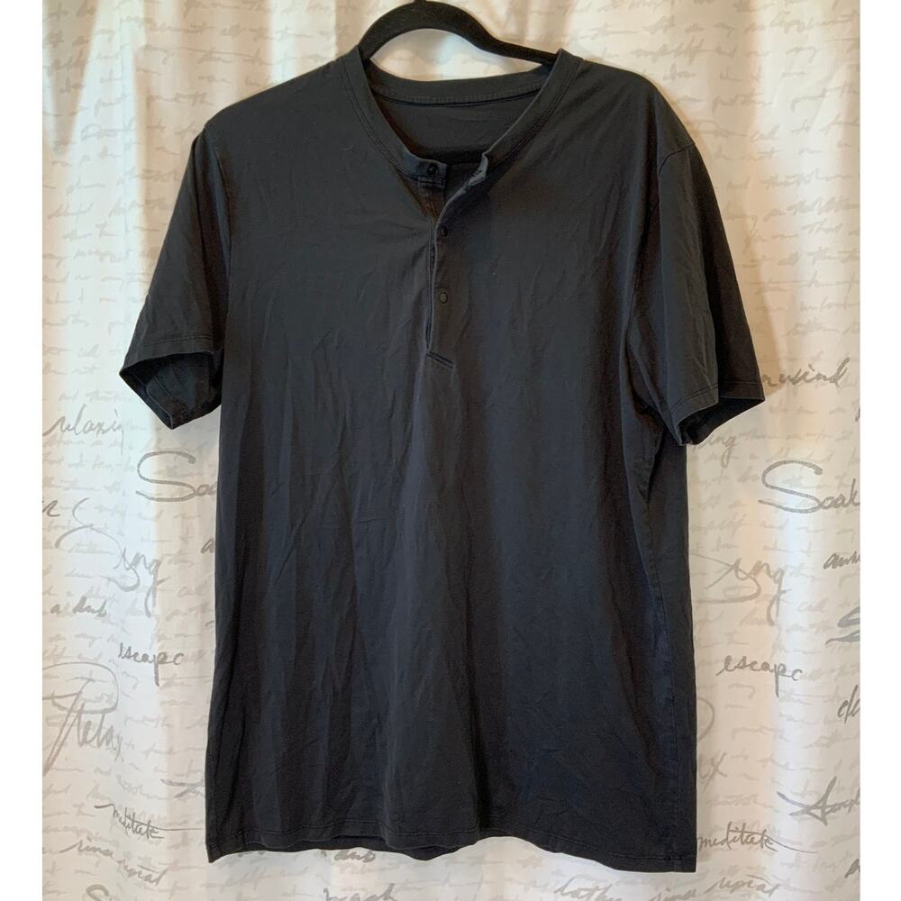 Lululemon Men's Black Snap-Button Henley Short Sleeve Shirt Size S Athleisure